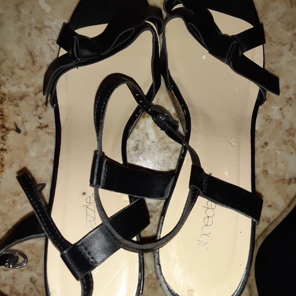 Shoe Dazzle Women's wedges - Picture 5 of 6